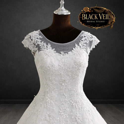 Elise Traditional Wedding Dress
