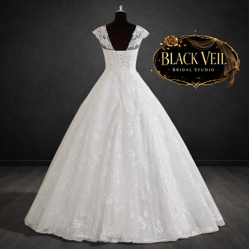 Elise Traditional Wedding Dress