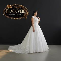 Elise Traditional Wedding Dress